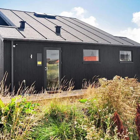 10 Person In Harbo Re Holiday home *