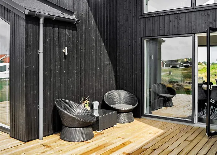 10 Person In Harboore-by Traum * Harboør